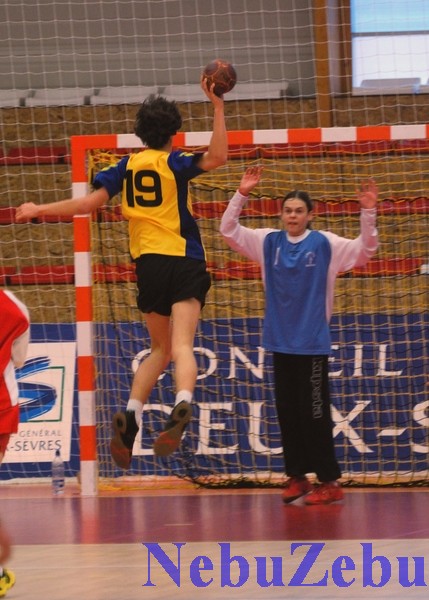 Hand_Celles_Lyon_02 [800x600].jpg